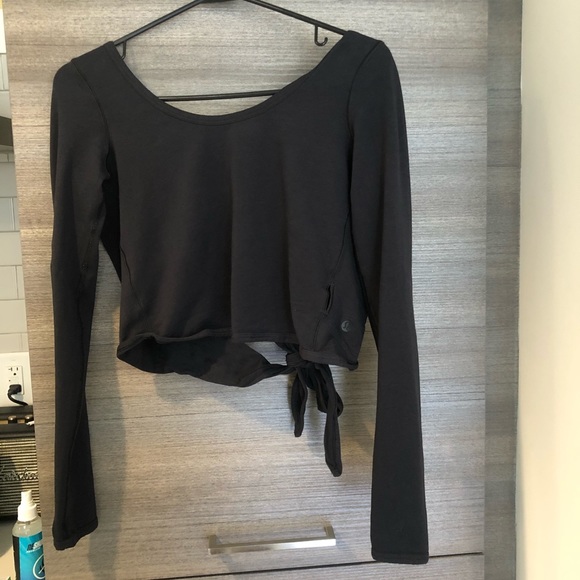 lululemon athletica Tops - Lululemon crop long sleeve